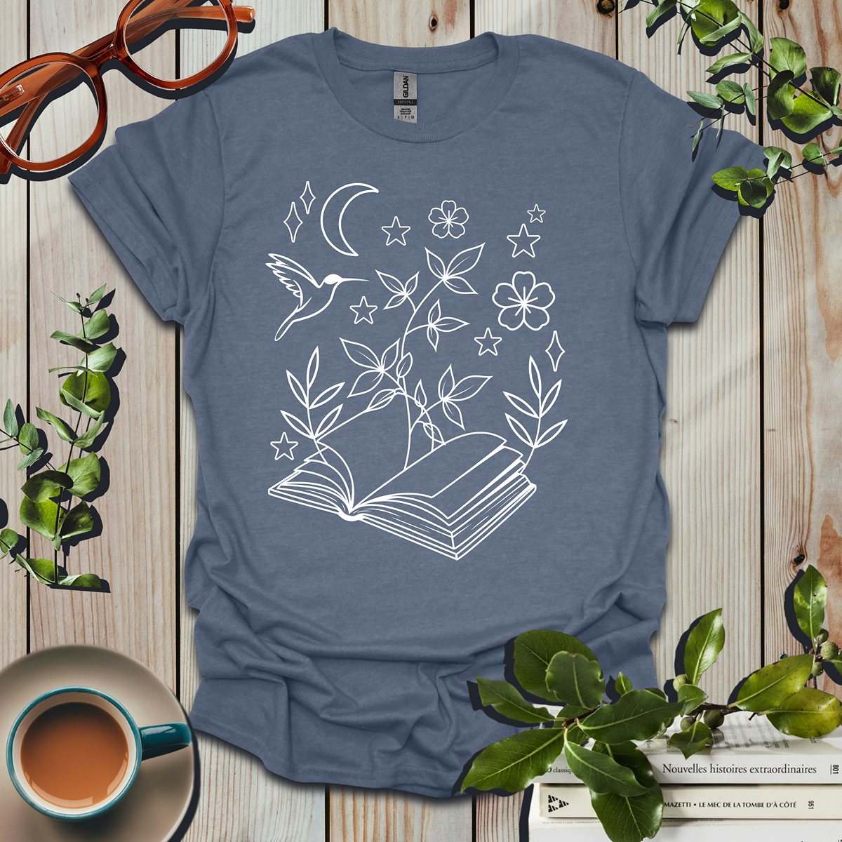 Elegant Open Book Design Book Lover T-Shirt